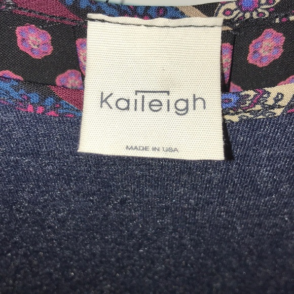 Kaileigh Mixed Print Paisley Top  B12 - Picture 4 of 5